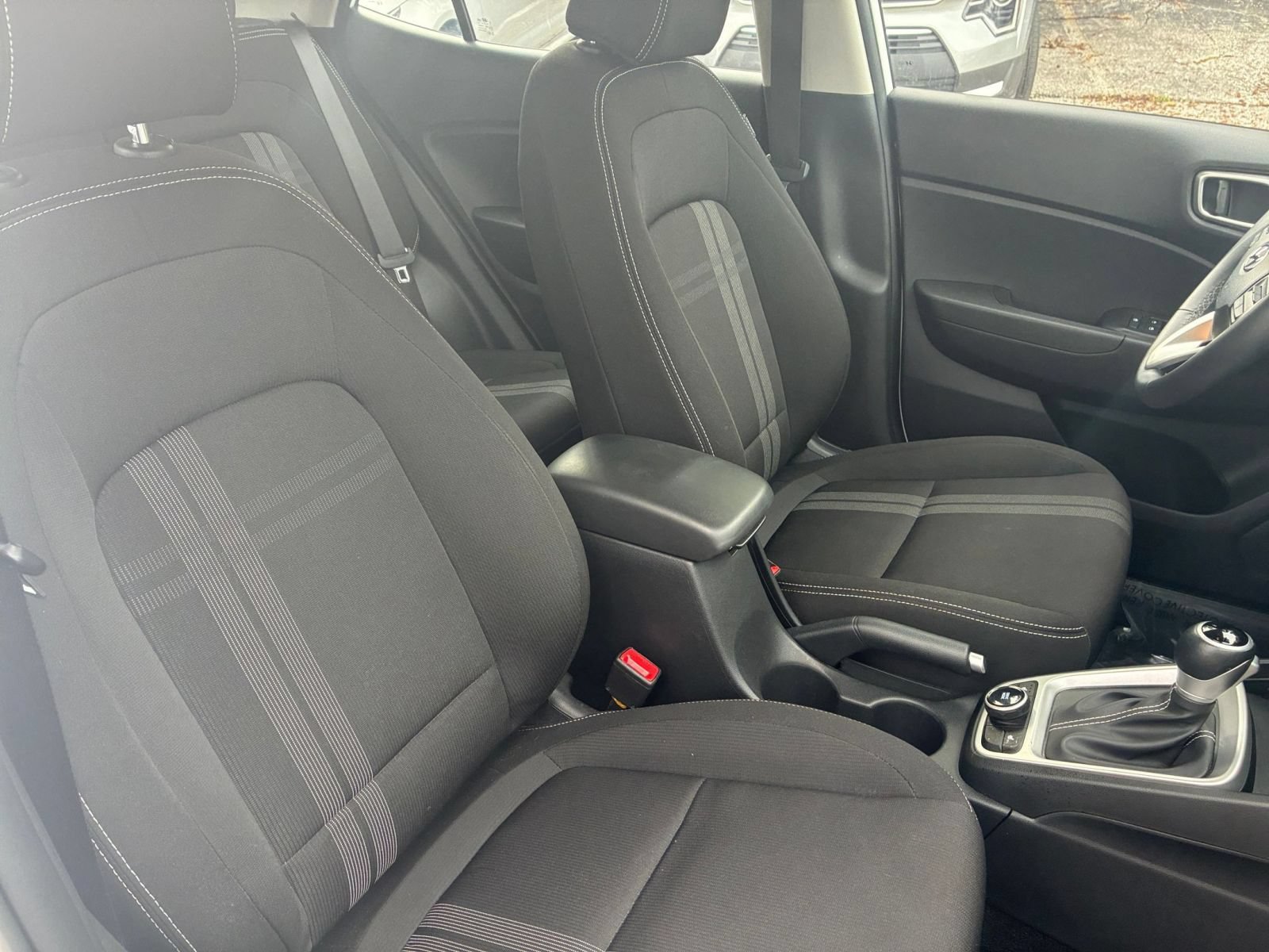 Used 2026 Hyundai Venue SEL FWD image 31