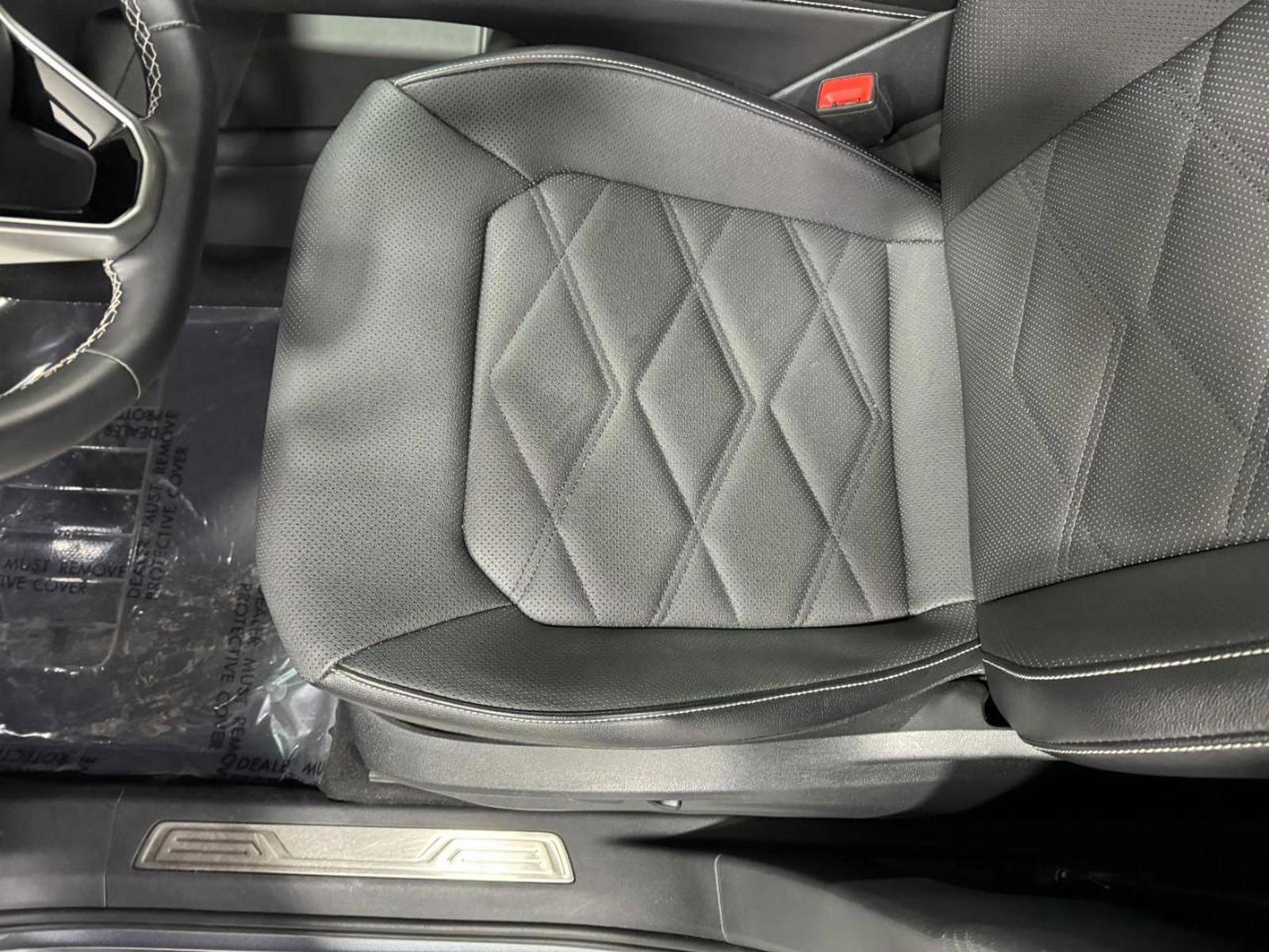 Used 2024 Volkswagen Atlas SE image 29