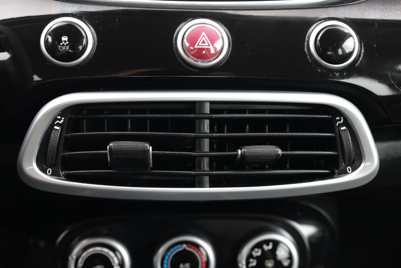 Used 2018 FIAT 500X Pop FWD image 34
