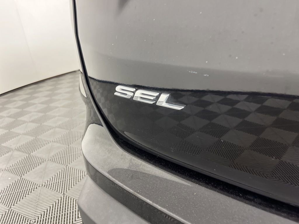 Used 2024 Ford Edge SEL AWD/4WD image 19