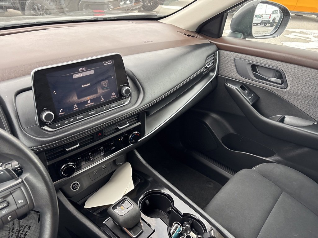 Used 2023 Nissan Rogue S image 19