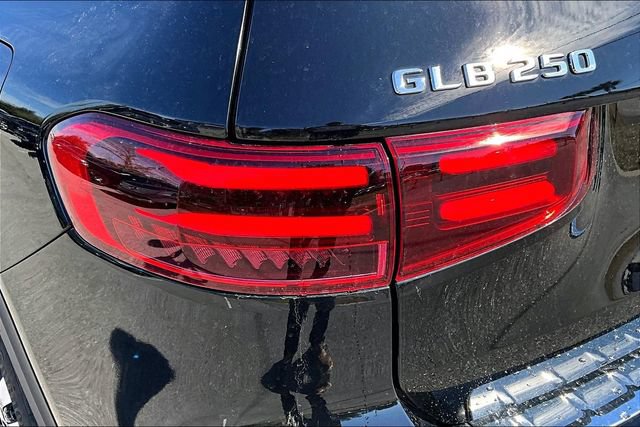Used 2025 Mercedes-Benz GLB 250 image 14