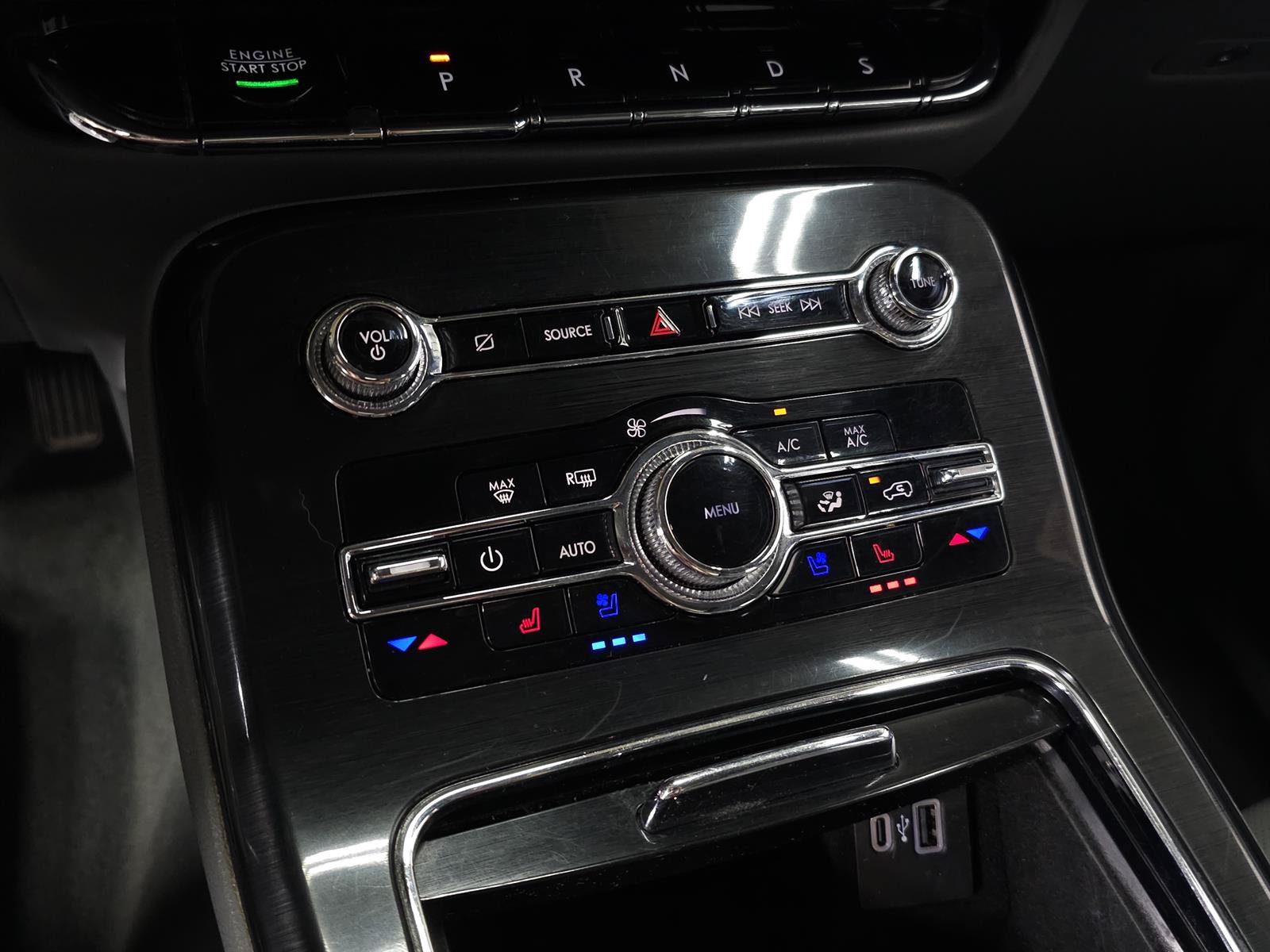 Used 2023 Lincoln Nautilus Reserve AWD/4WD image 26