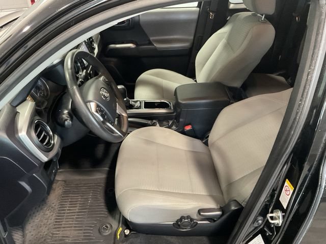 Used 2018 Toyota Tacoma SR5 AWD/4WD image 20