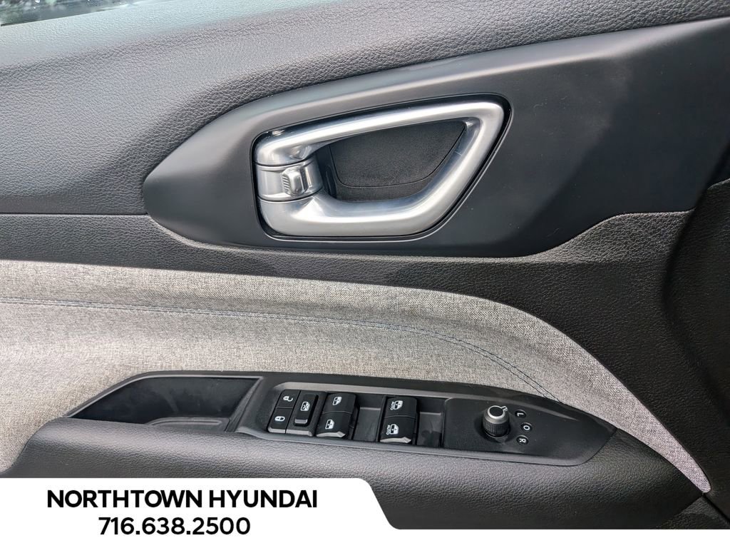 Used 2024 Jeep Compass Latitude image 29