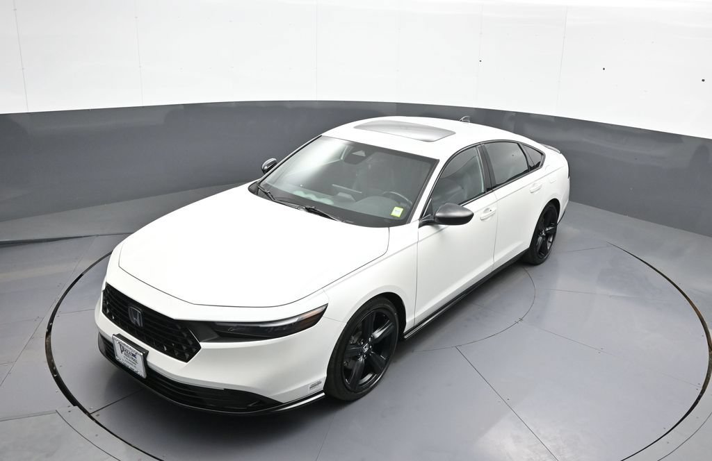 Used 2024 Honda Accord Sport image 33