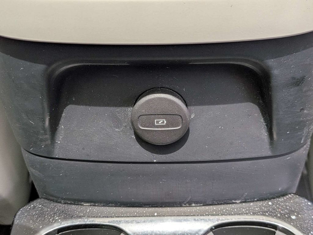 Used 2025 Volvo XC90 T8 Plus w/ Protection Package Premier AWD/4WD image 20