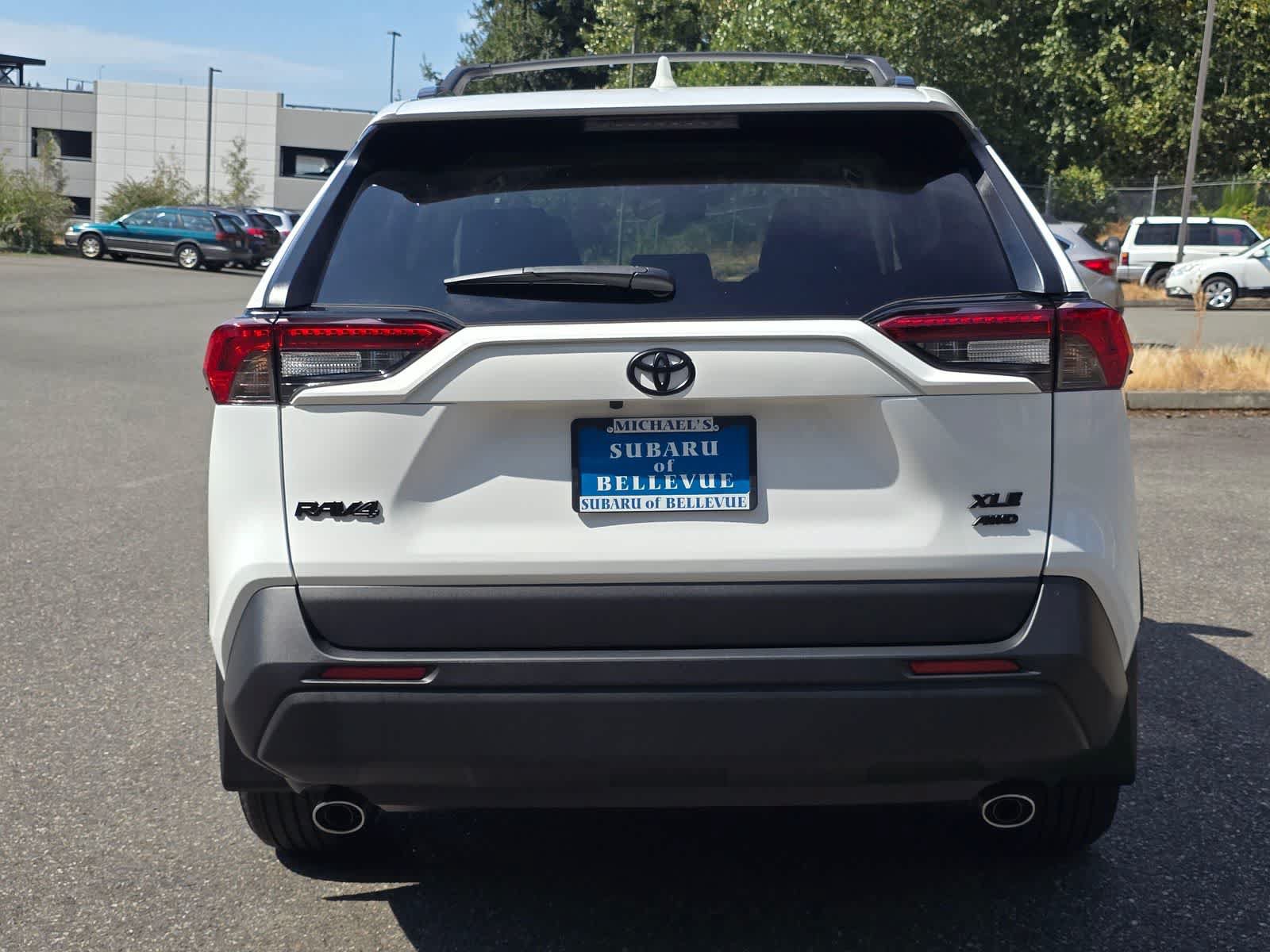 Used 2025 Toyota RAV4 XLE w/ Convenience Package AWD/4WD image 5