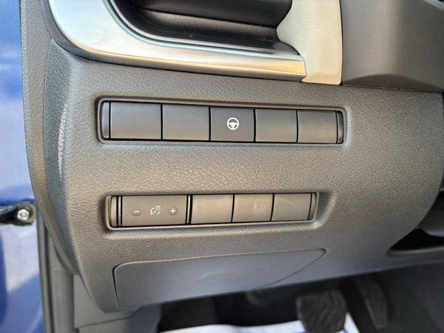 Used 2023 Nissan Rogue SV AWD/4WD image 24
