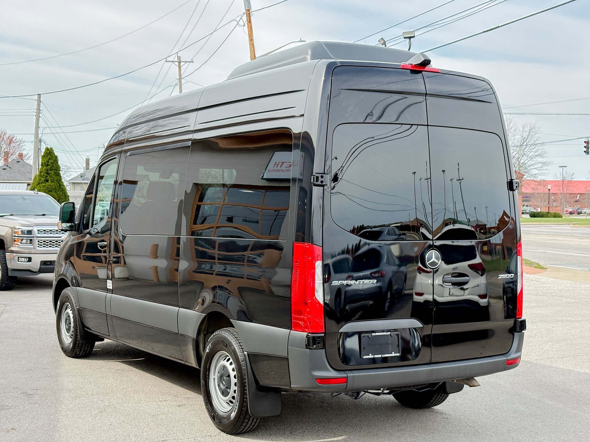 Used 2024 Mercedes-Benz Sprinter 2500 image 8