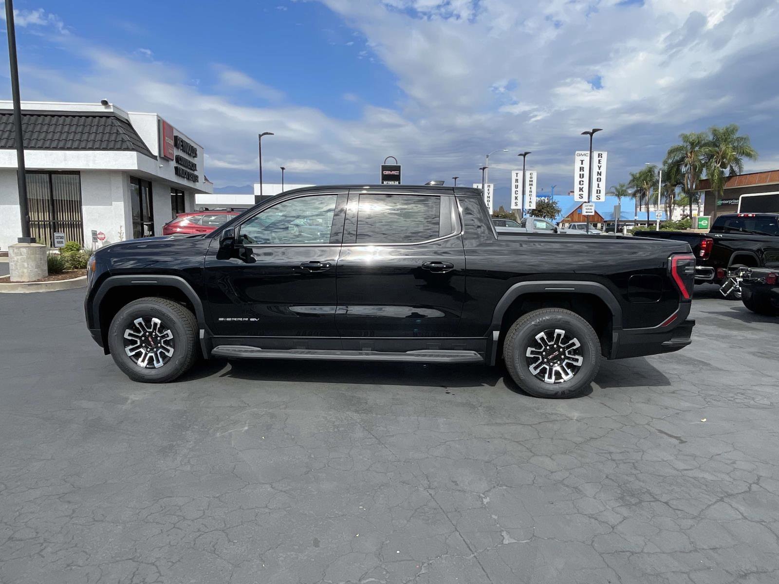 New 2026 GMC Sierra EV Elevation image 8