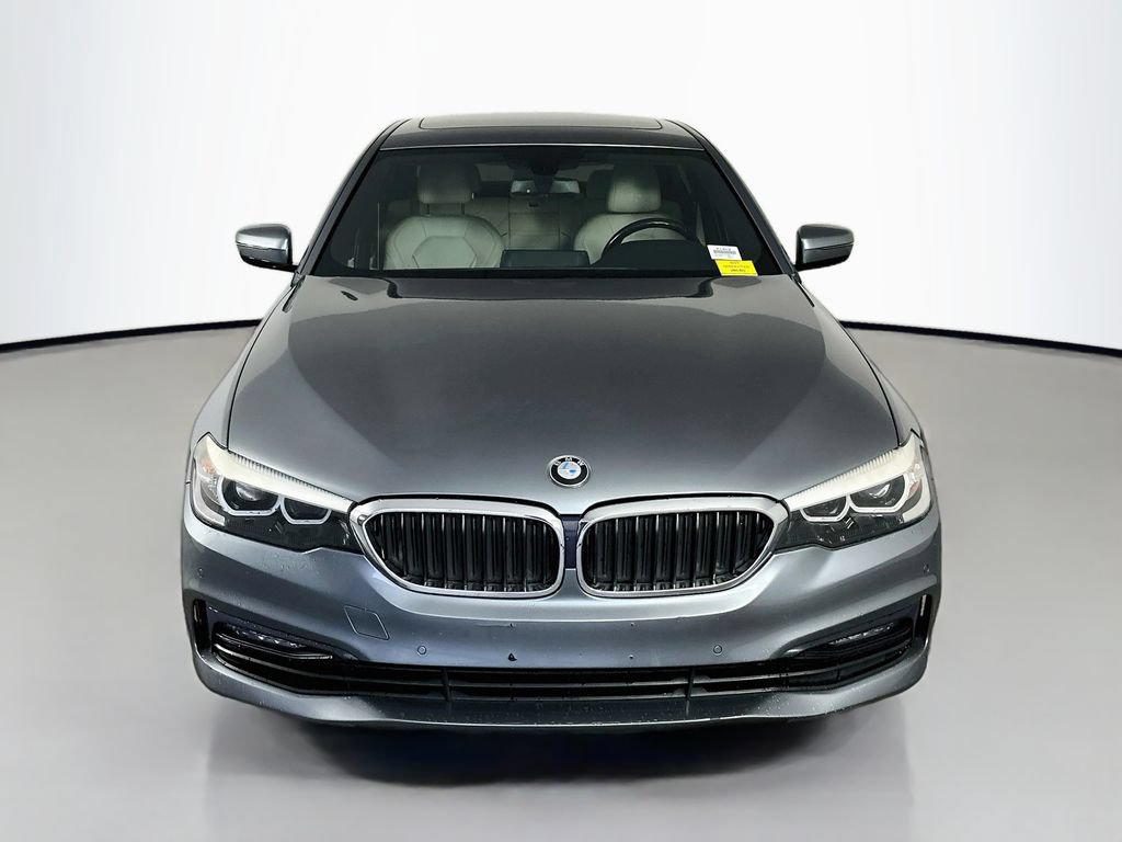 Used 2017 BMW 530i w/ Premium Package RWD image 2
