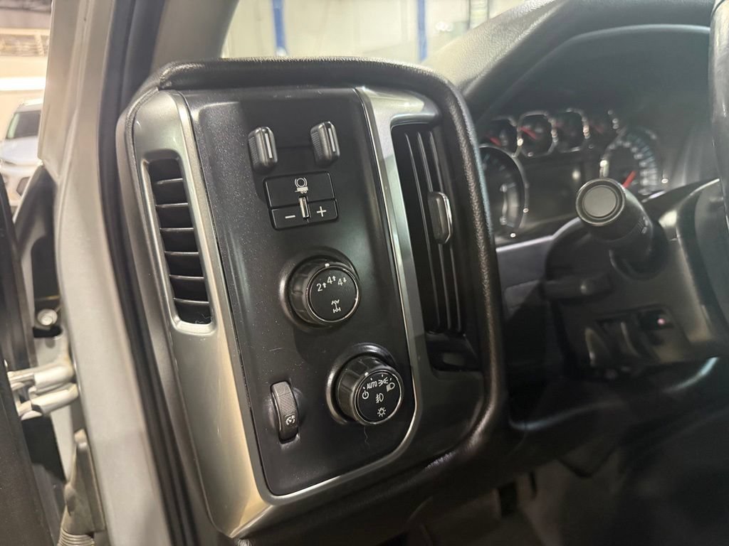 Used 2019 Chevrolet Silverado 2500 LT w/ LT Convenience Package AWD/4WD image 43