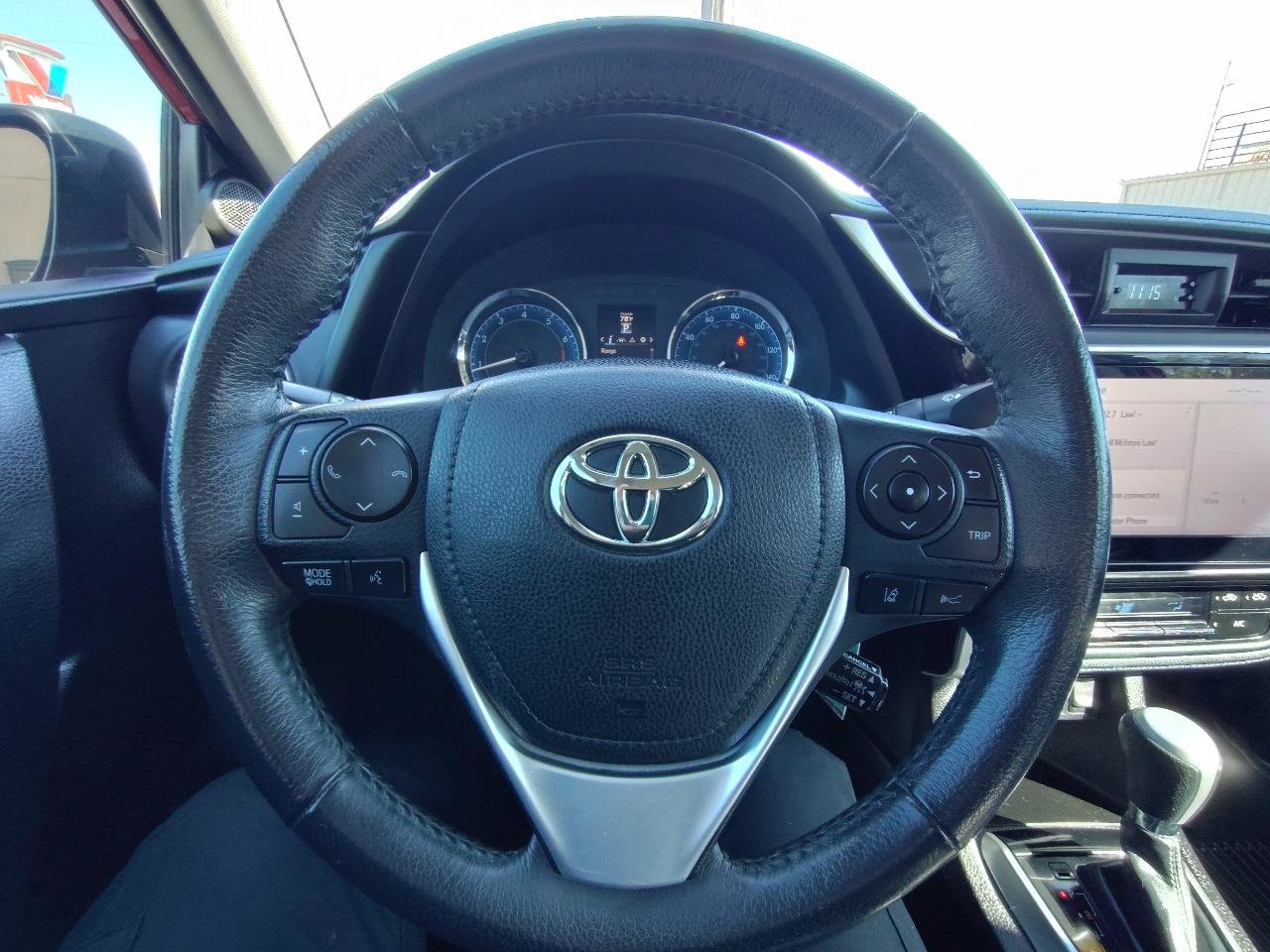 Used 2017 Toyota Corolla SE FWD image 16