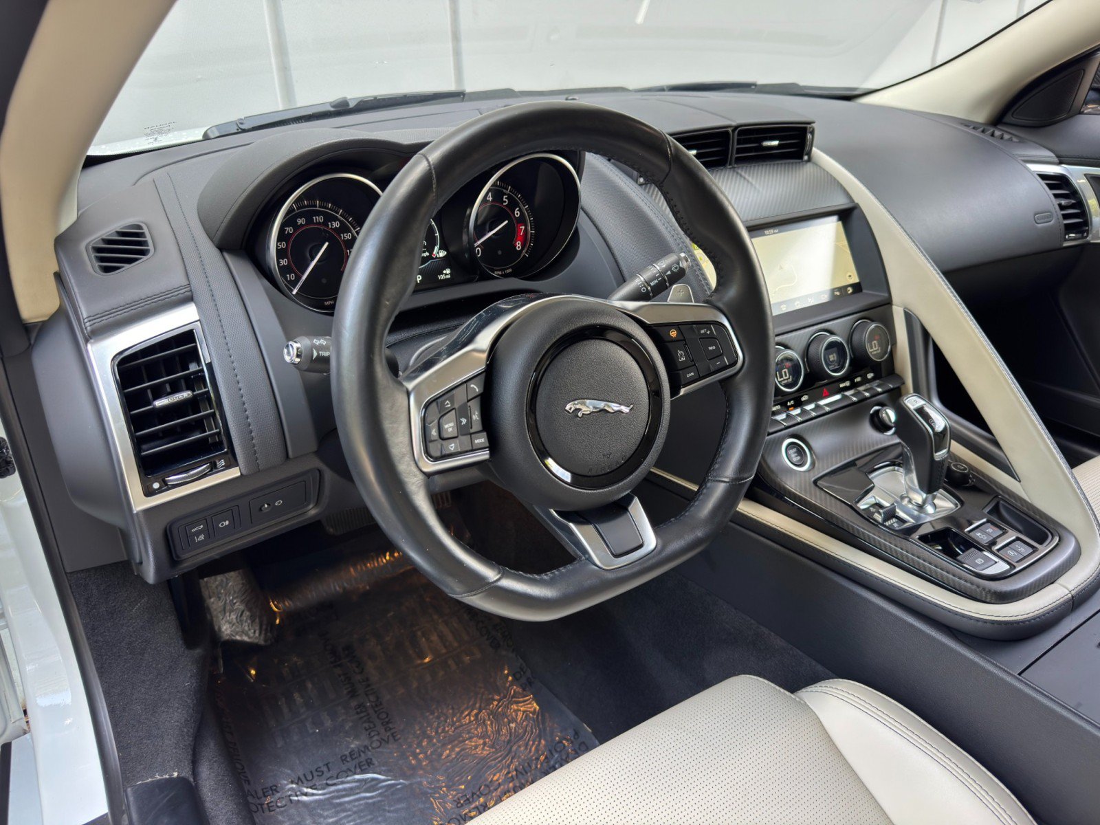 Used 2019 Jaguar F-TYPE R-Dynamic RWD image 14
