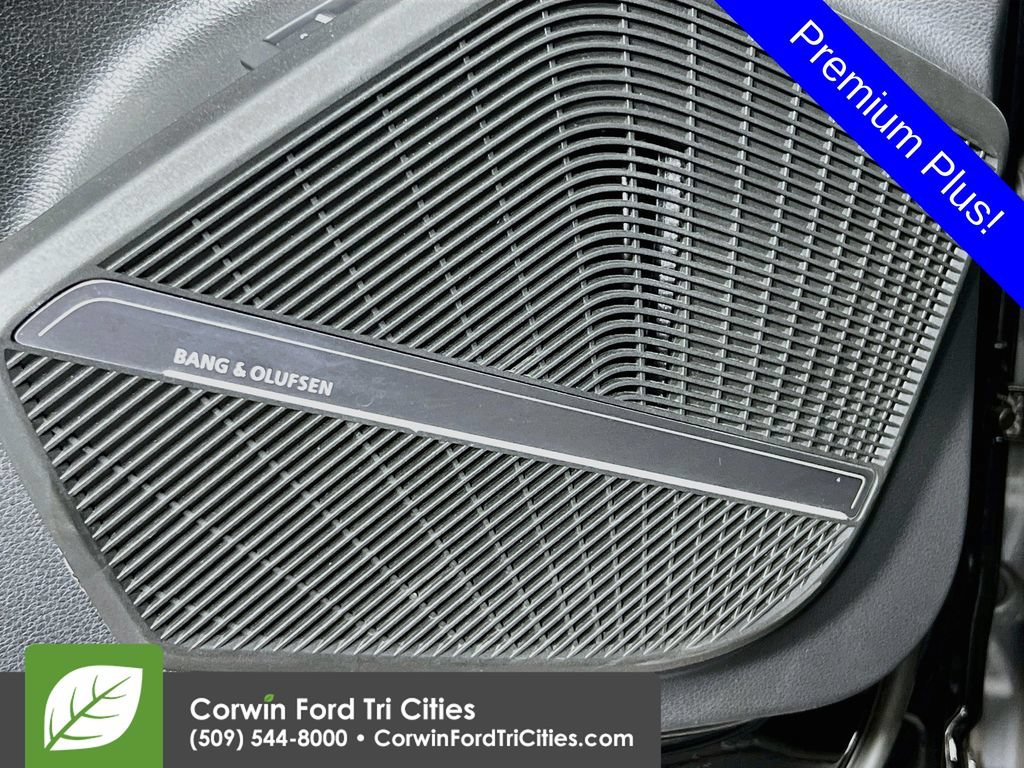 Used 2025 Audi SQ5 Premium Plus w/ Premium Plus Package AWD/4WD image 13