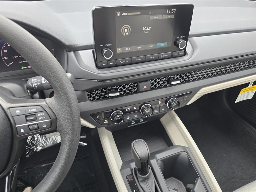 New 2025 Honda Accord SE image 28