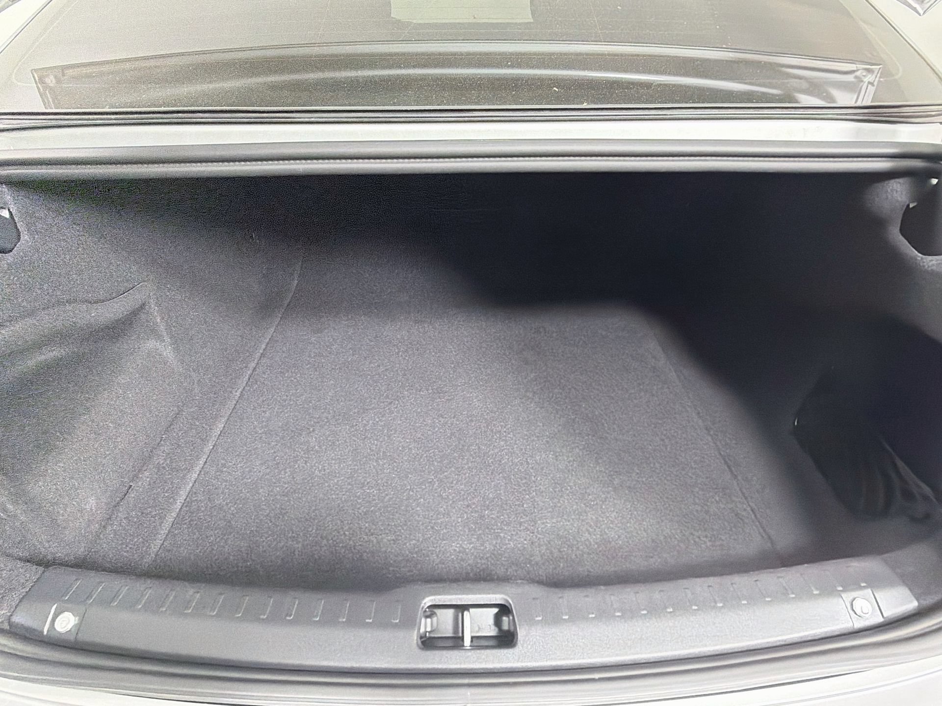 Used 2018 Volvo S90 T5 Momentum w/ Convenience Package FWD image 27