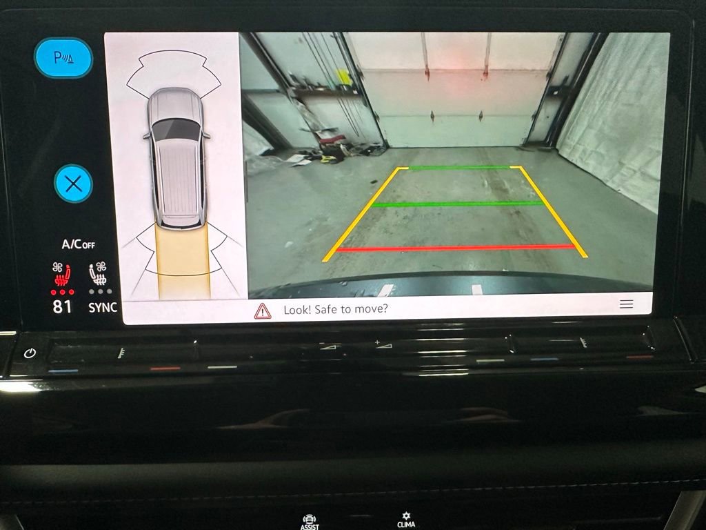 Used 2025 Volkswagen Atlas SE image 37