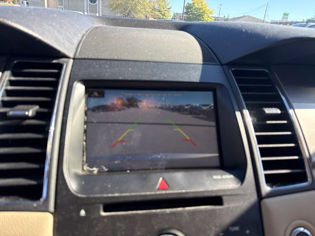 Used 2015 Ford Taurus SEL w/ Equipment Group 201A FWD image 15