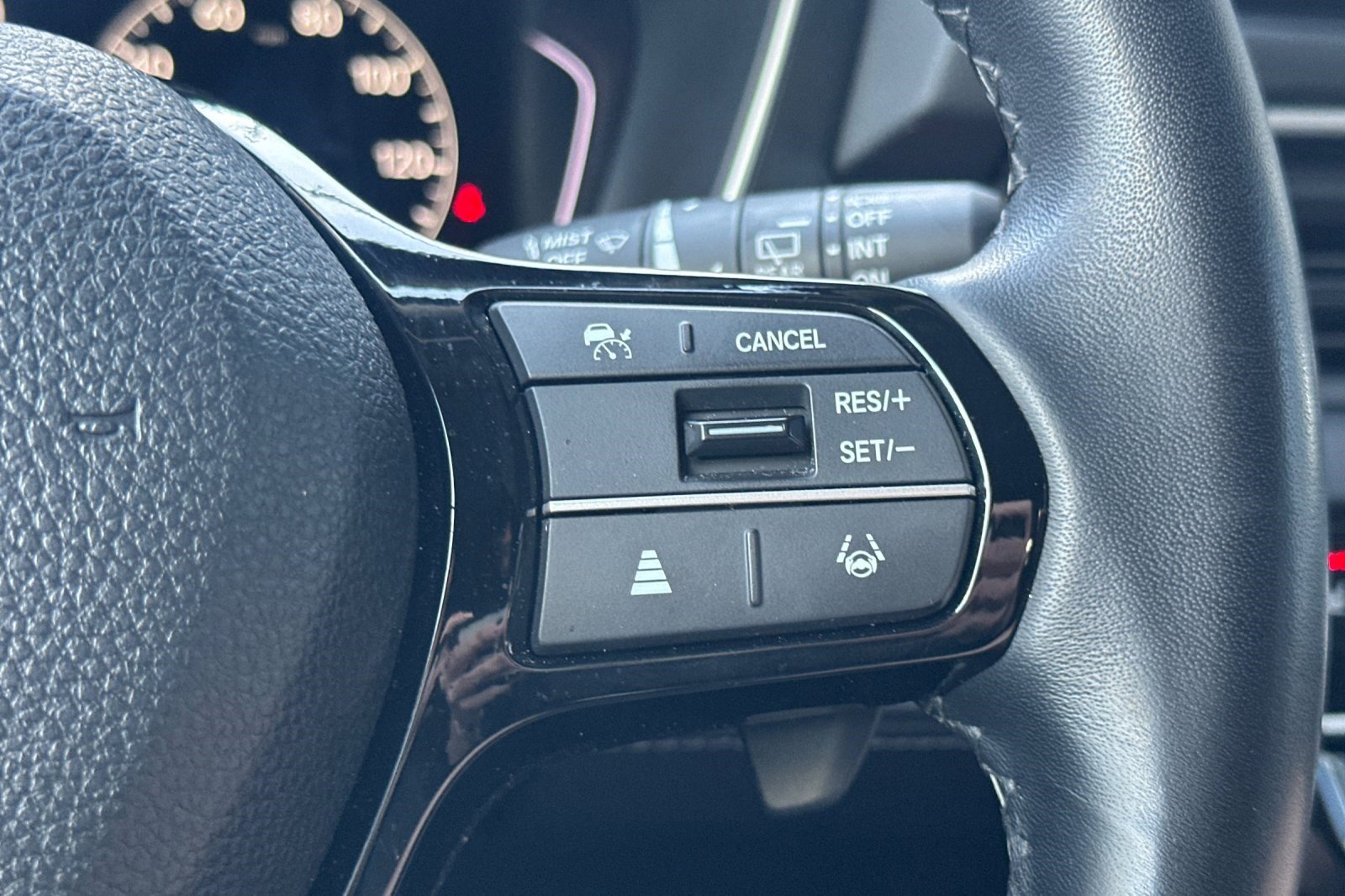 Used 2025 Honda Pilot EX-L image 31