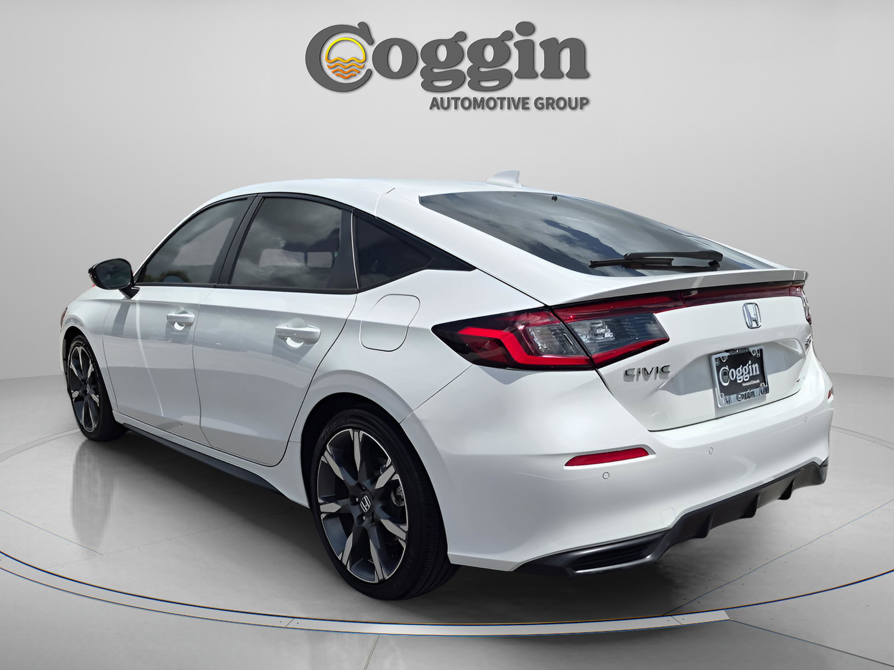 Certified 2025 Honda Civic Sport Touring image 4