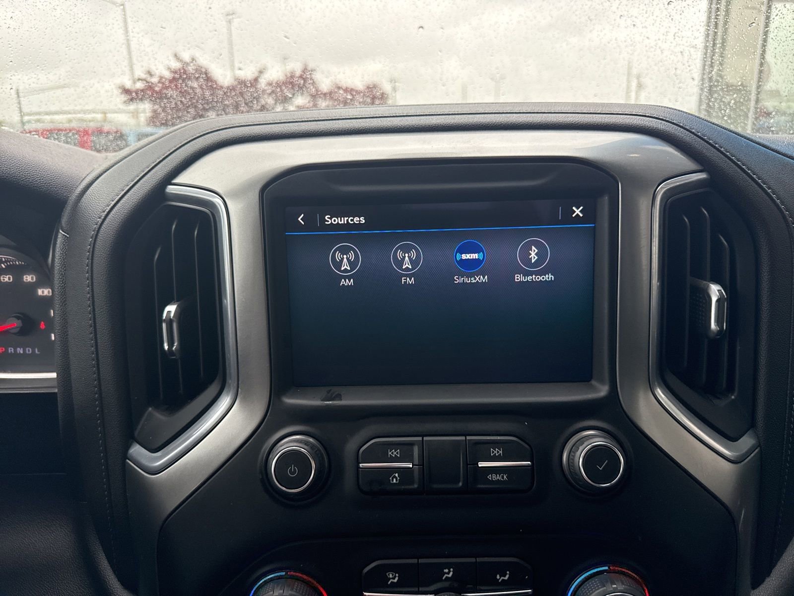 Used 2021 Chevrolet Silverado 1500 LT AWD/4WD image 23