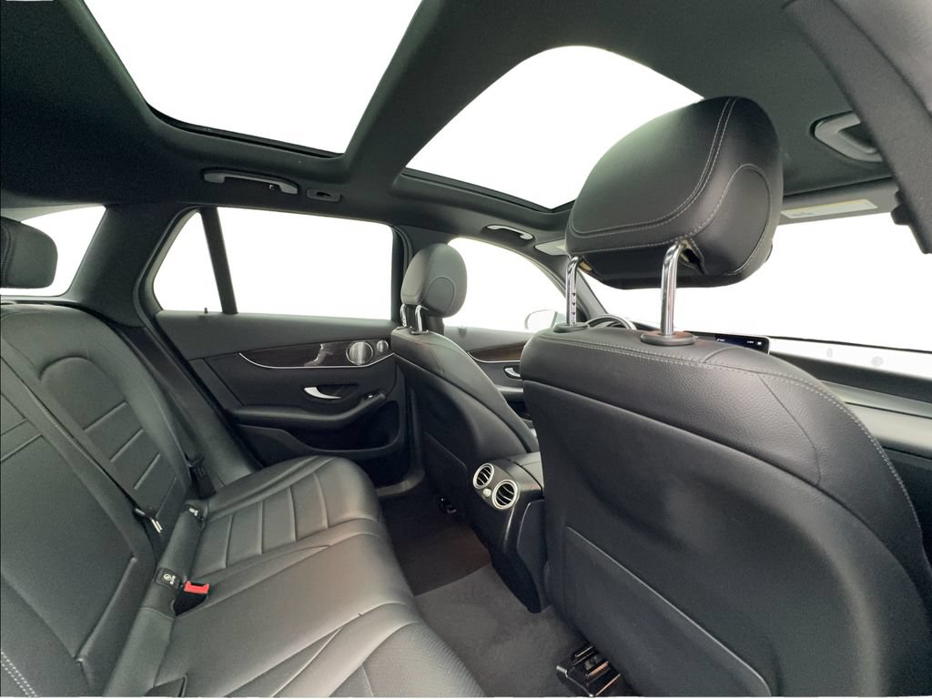 Used 2020 Mercedes-Benz GLC 300 4MATIC image 27