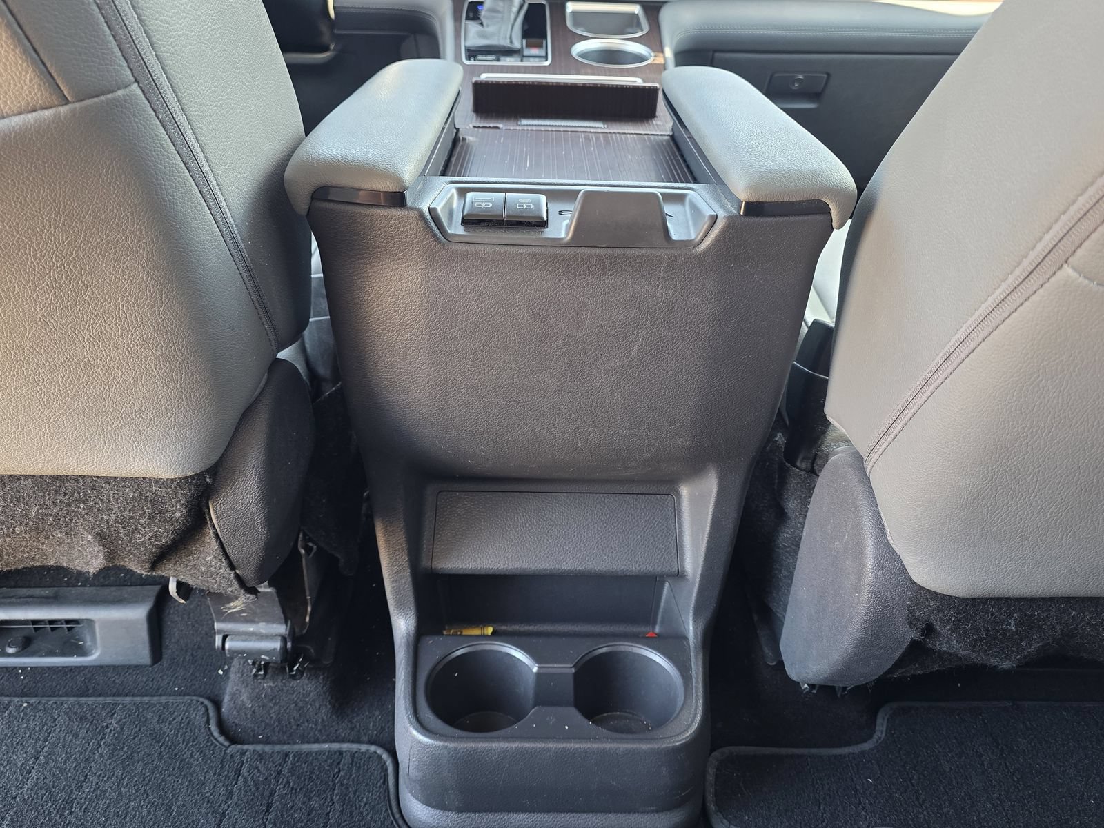 Used 2021 Toyota Sienna XLE FWD image 30
