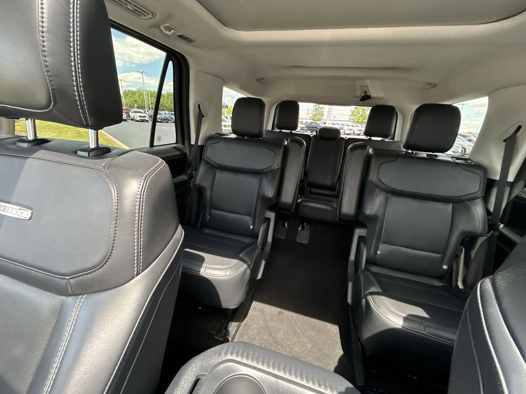Used 2025 Ford Expedition Platinum AWD/4WD image 14