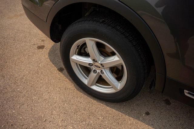 Used 2017 Ford Explorer XLT AWD/4WD image 10
