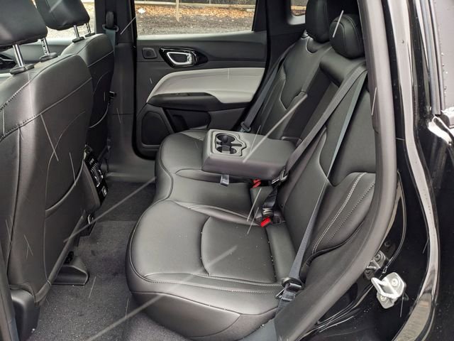 New 2025 Jeep Compass Limited w/ Sun & Sound Group image 10