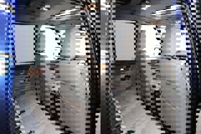 Used 2013 Land Rover LR4 HSE image 25