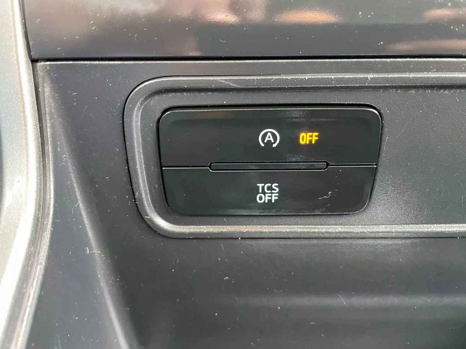 Used 2018 Ford EcoSport SE w/ SE Convenience Package image 46