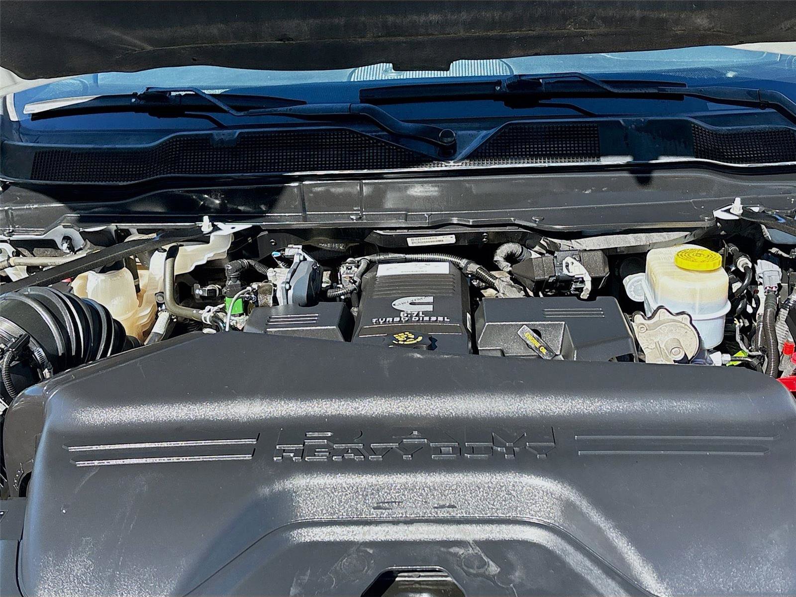 Used 2022 RAM 2500 Tradesman w/ Chrome Appearance Group image 33