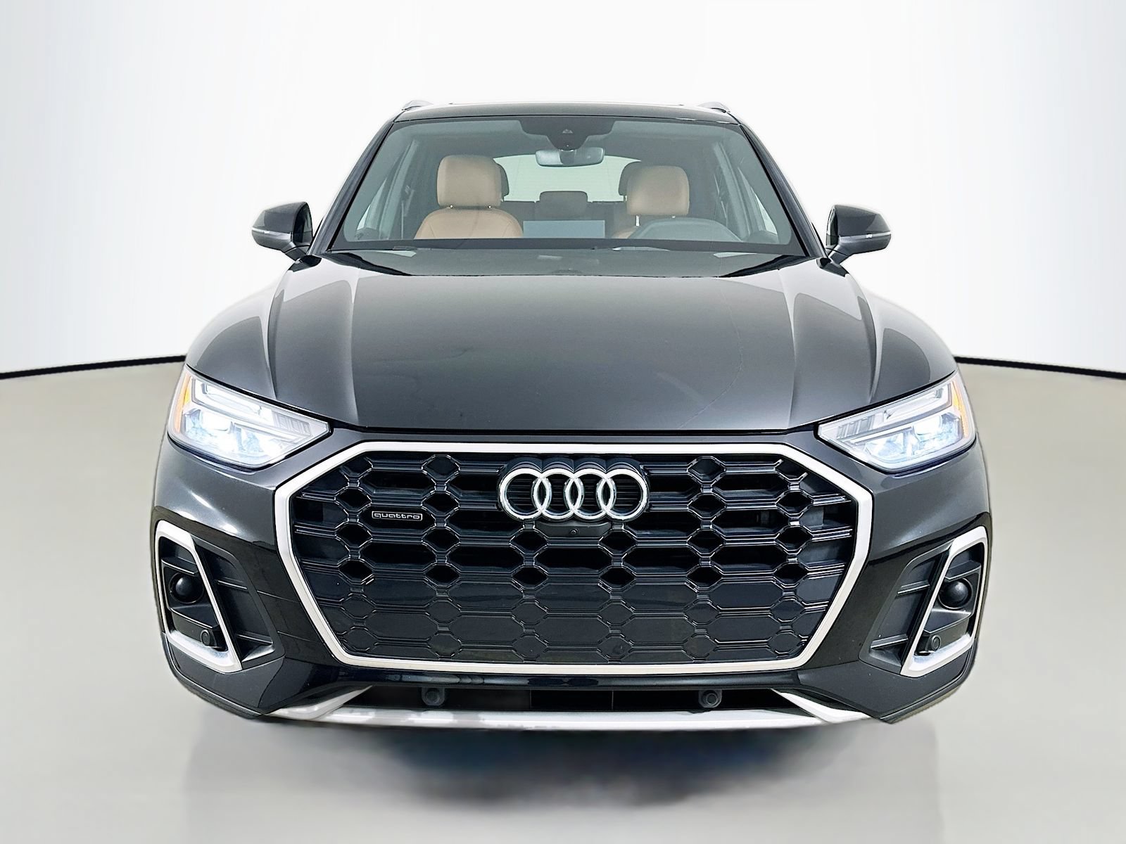 Used 2023 Audi Q5 2.0T Premium Plus w/ Premium Plus Package AWD/4WD image 2