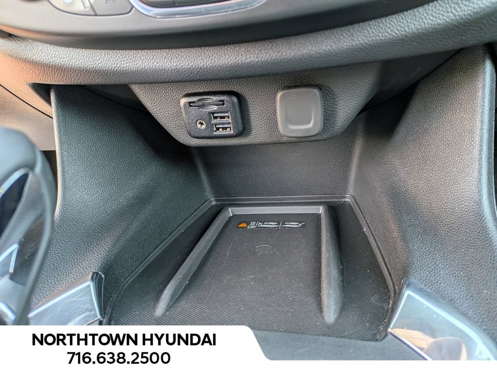 Used 2023 Chevrolet Traverse Premier w/ LPO, Floor Liner Package AWD/4WD image 21