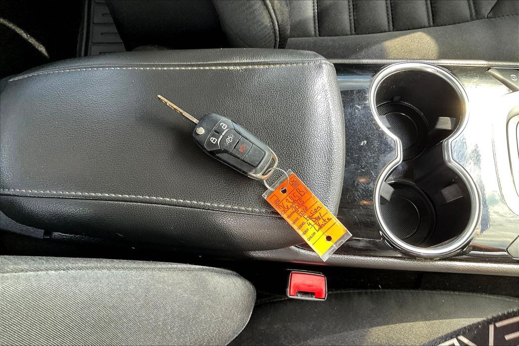 Used 2015 Ford Fusion SE FWD image 33