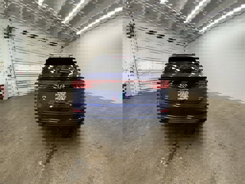 Used 2019 Audi Q8 Premium Plus w/ Premium Plus image 5