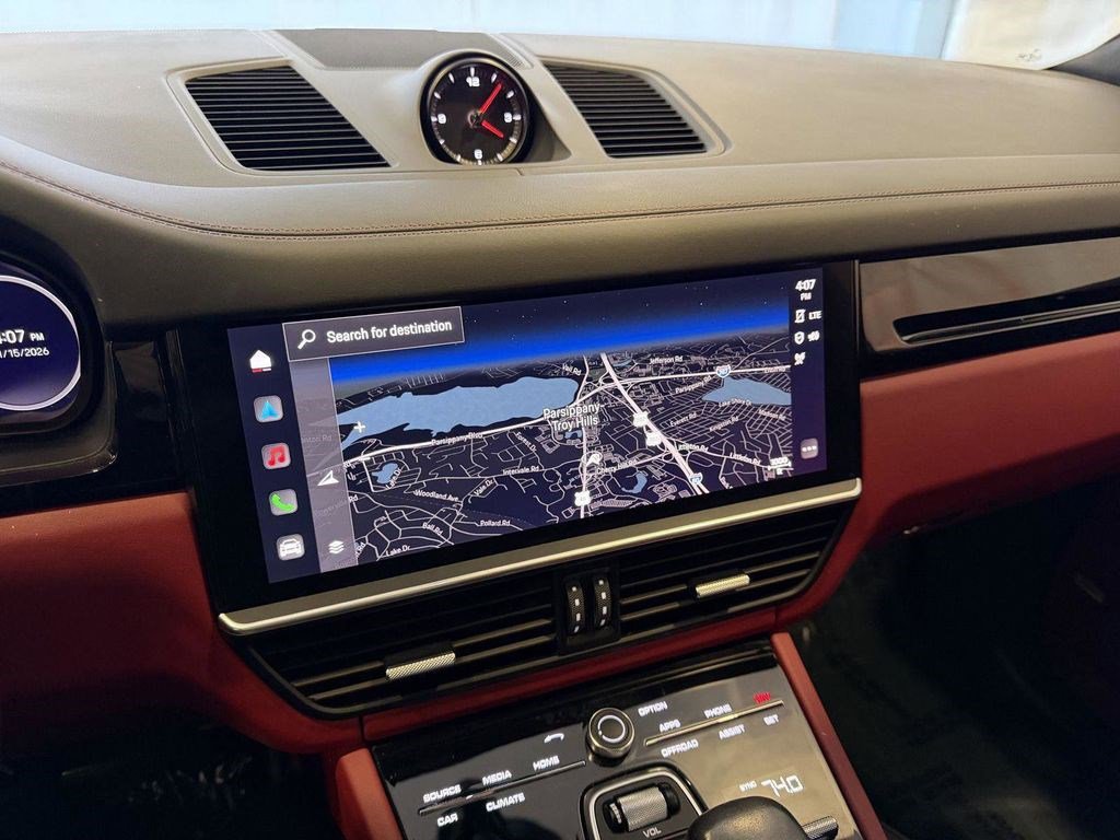 Used 2022 Porsche Cayenne S AWD/4WD image 17