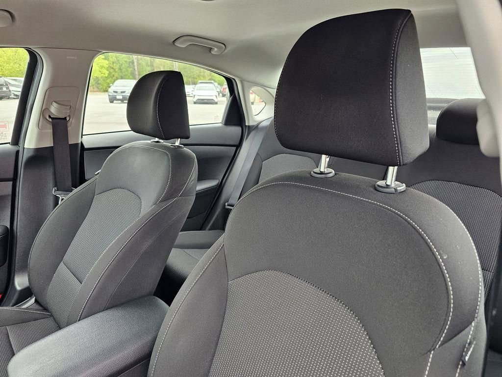 Used 2020 Kia Forte LXS image 18
