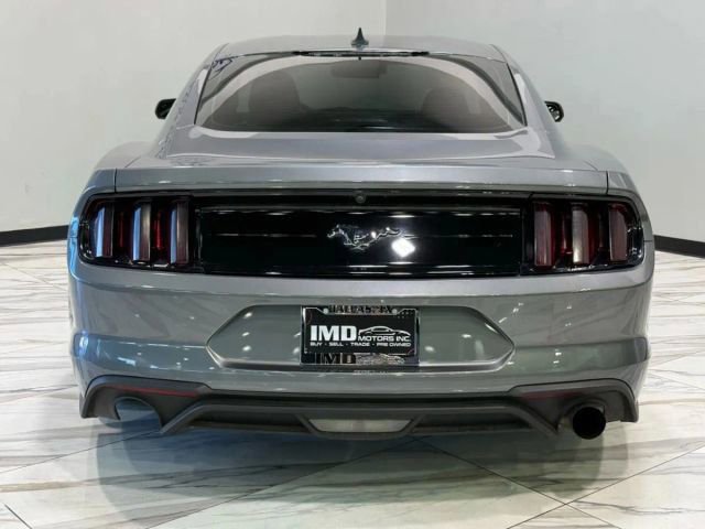 Used 2022 Ford Mustang EcoBoost image 7