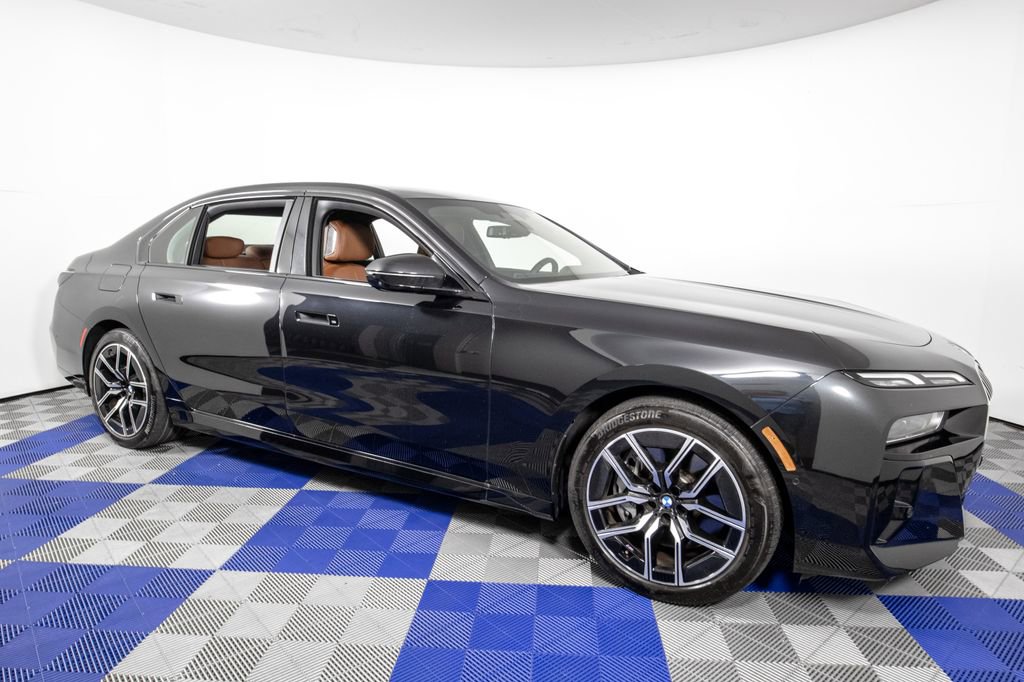 Used 2024 BMW 760i xDrive AWD/4WD image 3