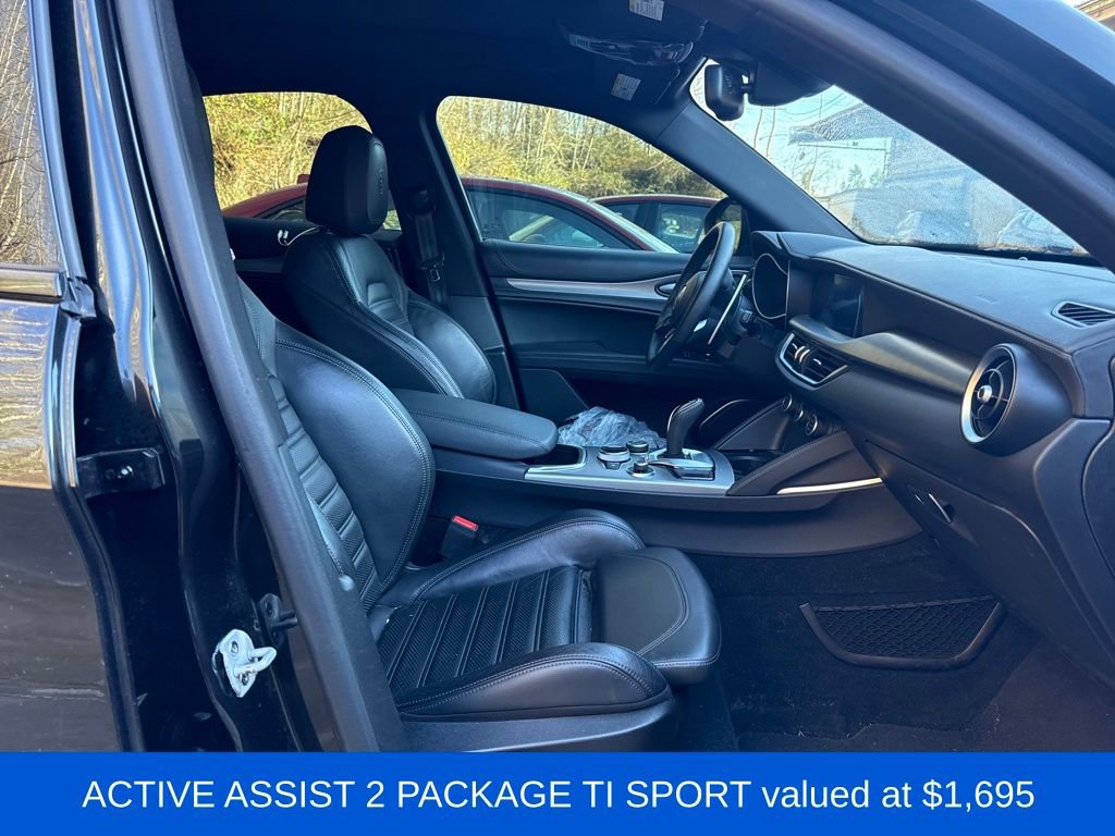 Used 2021 Alfa Romeo Stelvio Ti Sport image 8