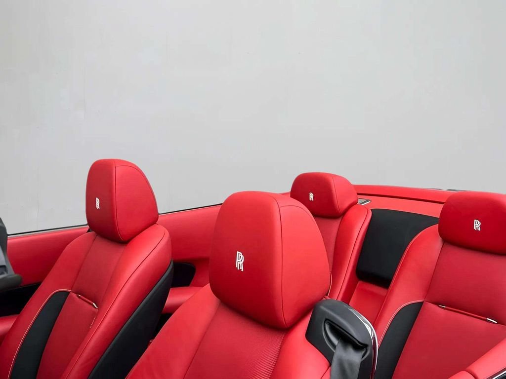 Used 2020 Rolls-Royce Dawn RWD image 15