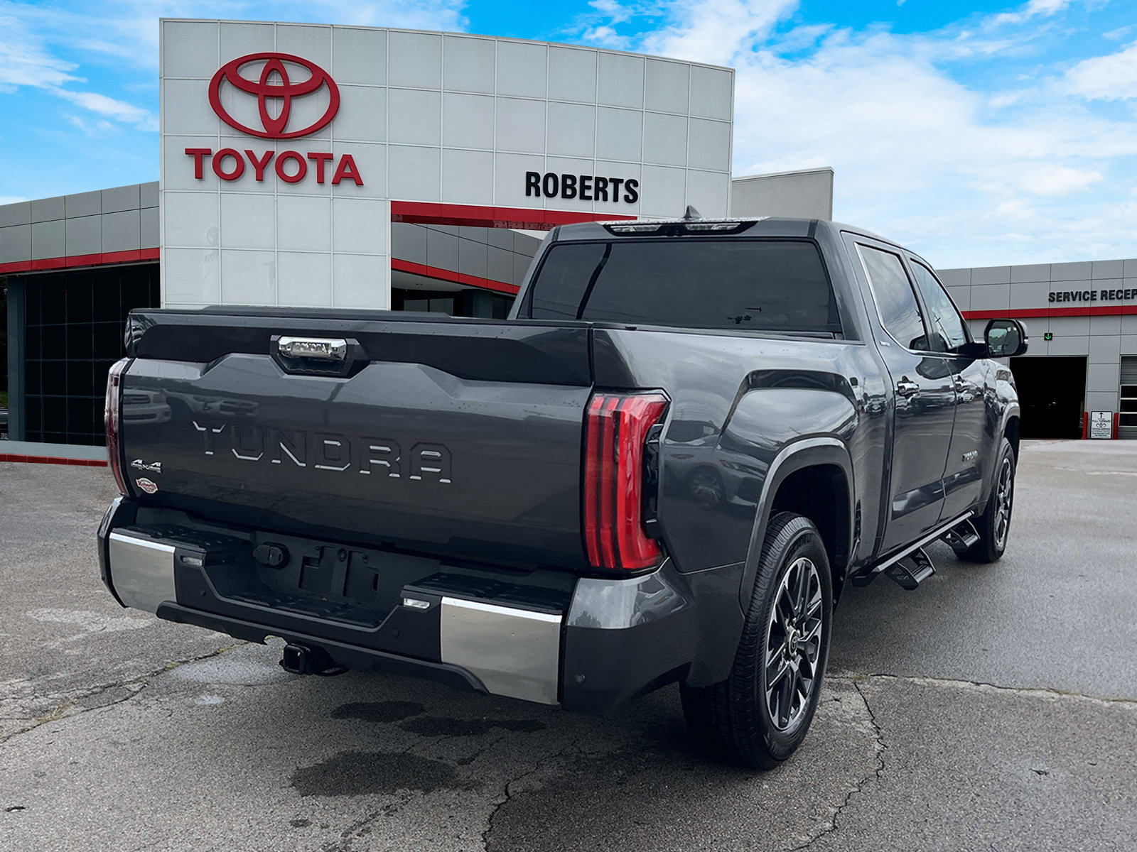 Used 2024 Toyota Tundra Limited image 7