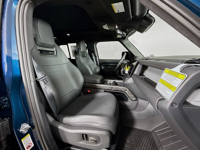 New 2026 Land Rover Defender 110 OCTA AWD/4WD image 30