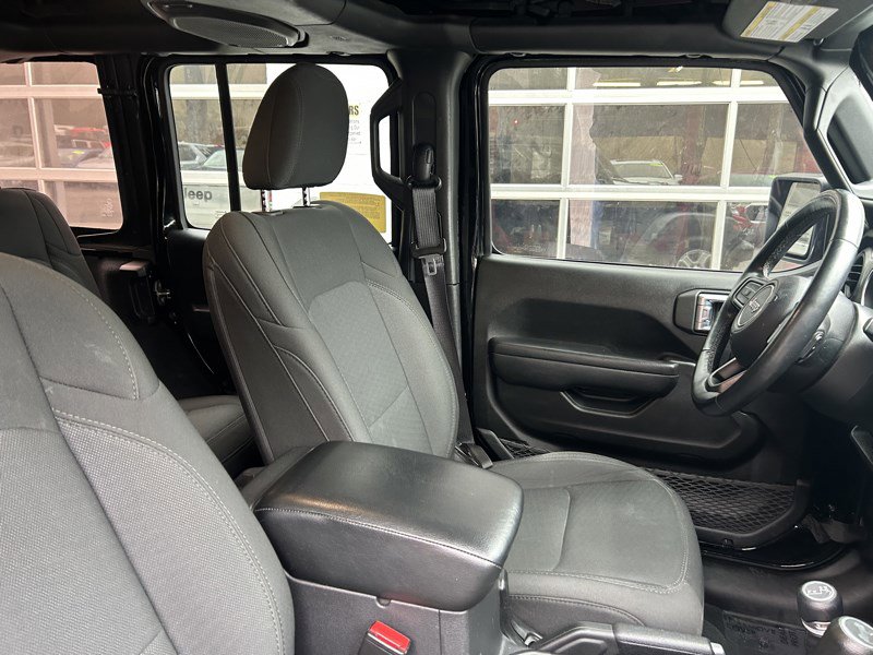Used 2022 Jeep Wrangler Sport image 9
