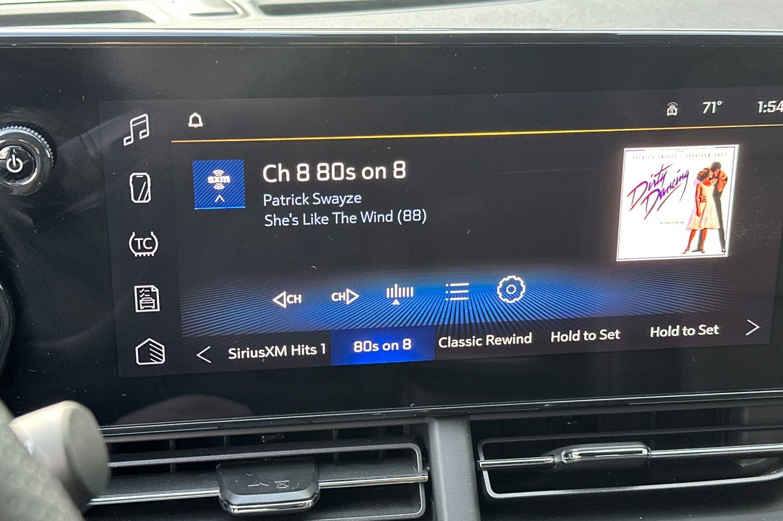 Used 2025 Chevrolet Trax RS w/ Driver Confidence Package image 27