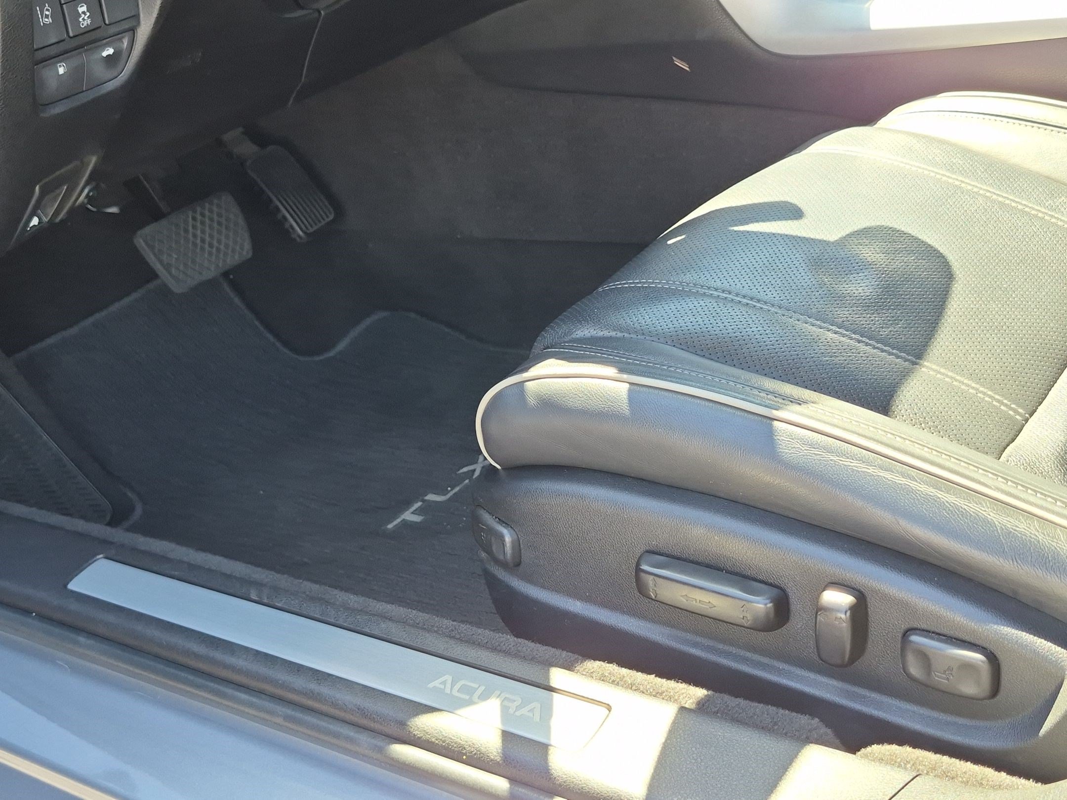 Used 2020 Acura TLX w/ Technology Package FWD image 17